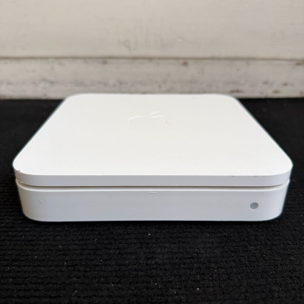 Apple AirPort Extreme Base Station A1143 Wireless Router White